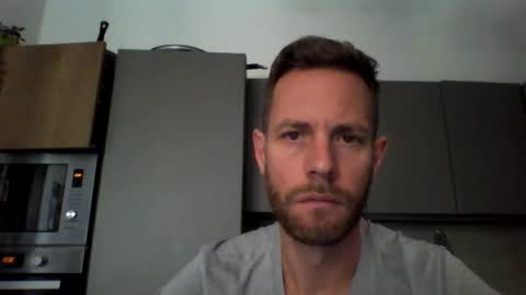 Snapshot of jojo19844 chatting on 09/17/25, 08:27 jojo19844 online show from 09/17/25, 08:27