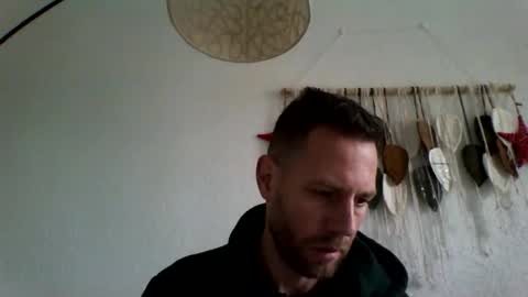 Snapshot of jojo19844 chatting on 12/16/25, 10:42 jojo19844 online show from 12/16/25, 10:42