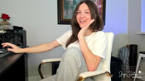    online show from 02/25/25, 08:41