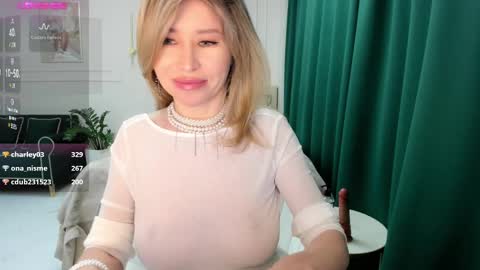 Jolie Ozolla online show from 03/07/25, 11:29