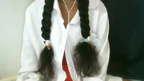 joliekah27 online show from 02/01/26, 08:13