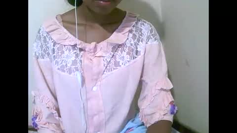 joliekah27 online show from 04/17/26, 06:55