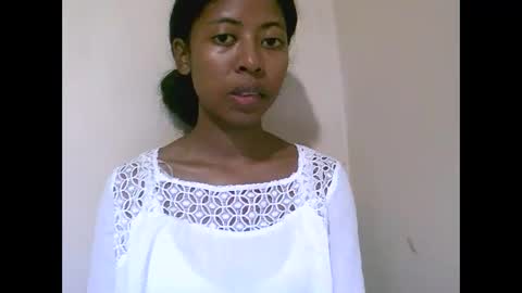 joliekah27 online show from 04/21/26, 07:14