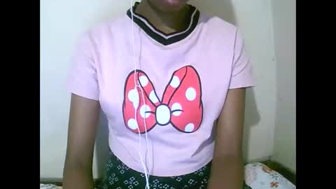 joliekah27 online show from 04/21/26, 07:17