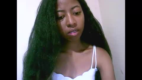 joliekah27 online show from 04/23/26, 08:24