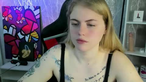 Snapshot of jolly_doll_ chatting on 05/21/26, 03:57 Jolly online show from 05/21/26, 03:57