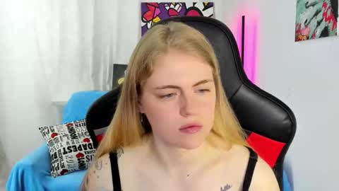 Snapshot of jolly_doll_ chatting on 06/06/26, 04:39 Jolly online show from 06/06/26, 04:39
