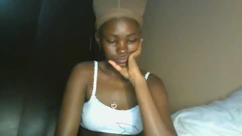 Snapshot of jollynabeb chatting on 10/31/25, 08:43 jollynabeb online show from 10/31/25, 08:43