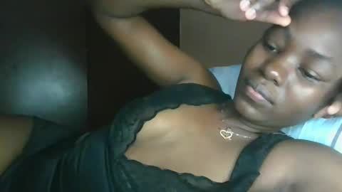 Snapshot of jollynabeb chatting on 12/14/25, 08:30 jollynabeb online show from 12/14/25, 08:30