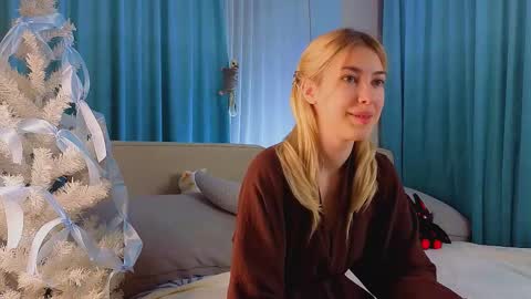 Viola online show from 12/20/25, 11:17