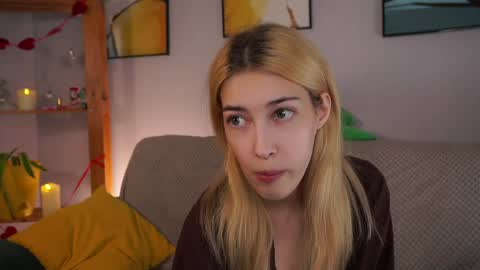 Viola online show from 03/30/26, 01:45