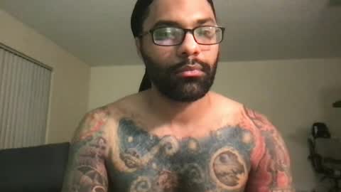 Snapshot of jon2h6k chatting on 06/20/26, 02:03 jon2h6k online show from 06/20/26, 02:03