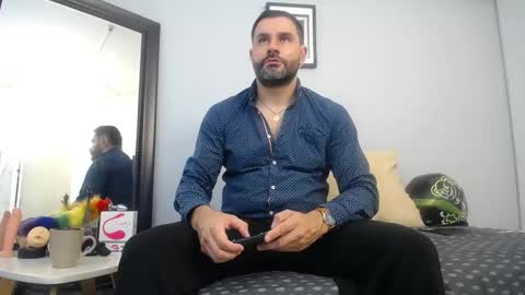  JONAS BEARD  online show from 11/18/25, 02:54