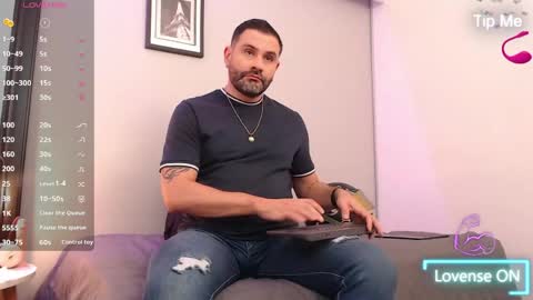 Snapshot of jonas_beard1 chatting on 06/10/26, 03:11 JONAS BEARD online show from 06/10/26, 03:11
