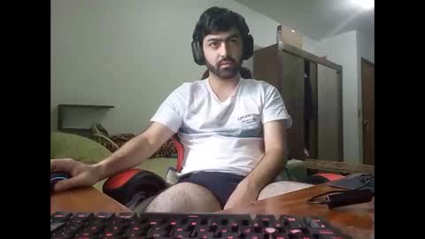 jonasf2525 online show from 11/26/25, 04:19