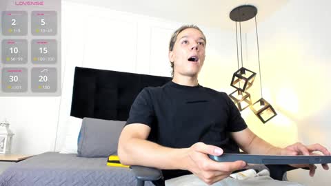 Jonathan Danielss  online show from 01/11/25, 11:45