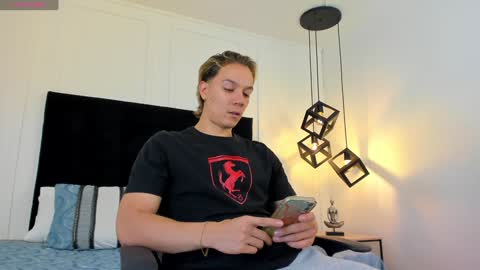 Jonathan Danielss  online show from 02/02/25, 10:57