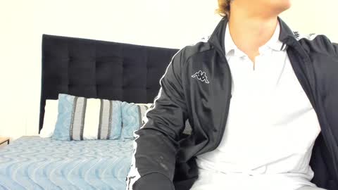 Jonathan Danielss  online show from 02/04/25, 11:05