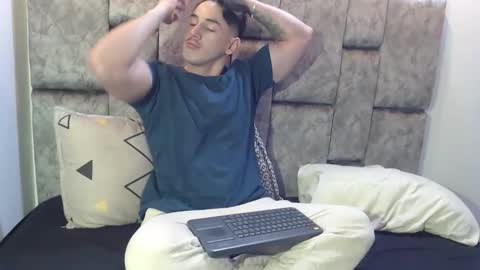 Snapshot of jonathancast08 chatting on 05/17/26, 02:02 jonathancast08 online show from 05/17/26, 02:02