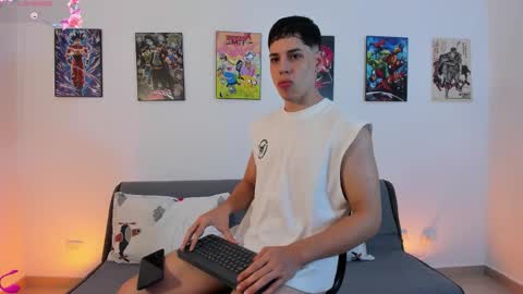 Instagram jonathanfit14 online show from 01/16/26, 02:48