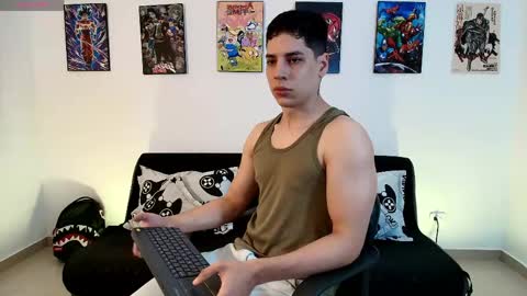 Instagram jonathanfit14 online show from 04/20/26, 11:17