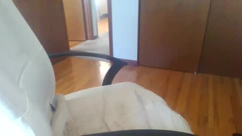 Snapshot of jonderr135 chatting on 02/01/26, 04:49 jonderr135 online show from 02/01/26, 04:49