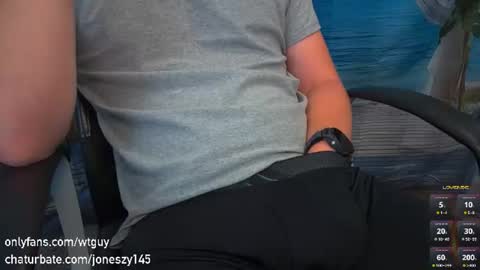 Snapshot of joneszy145 chatting on 06/21/26, 08:33 WhteGuy online show from 06/21/26, 08:33