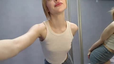 Cassandra online show from 04/26/26, 12:58