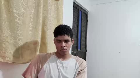 Snapshot of jonhsebastiann chatting on 09/27/25, 05:56 John online show from 09/27/25, 05:56