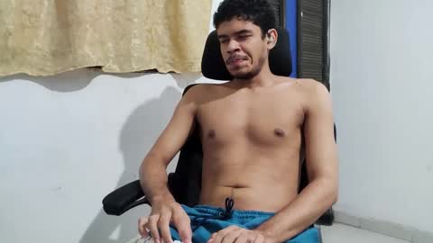 Snapshot of jonhsebastiann chatting on 10/16/25, 05:52 John online show from 10/16/25, 05:52