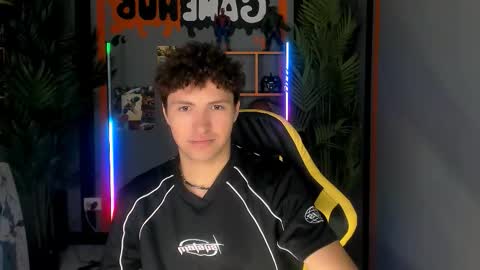 Jonny online show from 11/28/25, 08:28