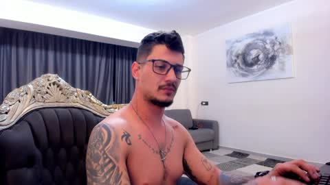 jonnyporn1 online show from 04/07/26, 09:48