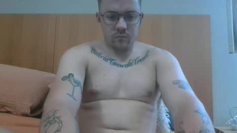 Snapshot of jonoy1995 chatting on 01/02/25, 07:44 jonoy1995 online show from 01/02/25, 07:44