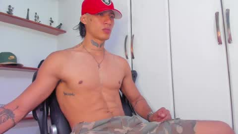 Snapshot of jonryder_ chatting on 05/17/26, 12:41 Ryder Jon online show from 05/17/26, 12:41
