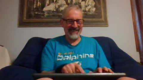 Snapshot of jony_five chatting on 05/06/26, 01:16 Jon online show from 05/06/26, 01:16