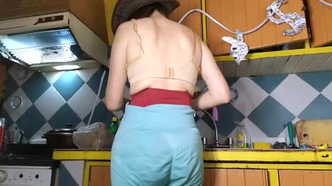 Jony Marta GMT 2000-0100 every day online show from 11/17/25, 01:44