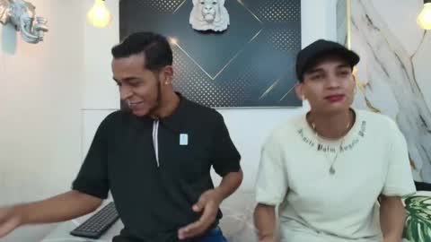 Snapshot of jordanandandrew chatting on 10/28/25, 09:17 jordanandandrew online show from 10/28/25, 09:17