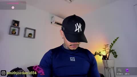 Snapshot of jordansmiith_ chatting on 03/03/25, 08:32 Jordan Smith online show from 03/03/25, 08:32