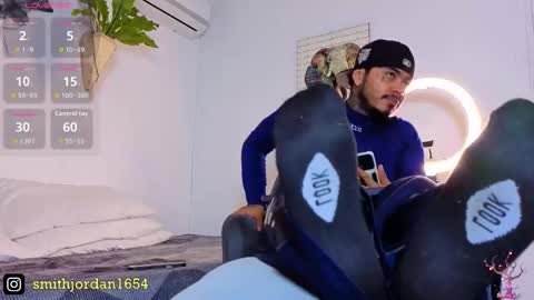 Snapshot of jordansmiith_ chatting on 10/24/25, 09:22 Jordan Smith online show from 10/24/25, 09:22