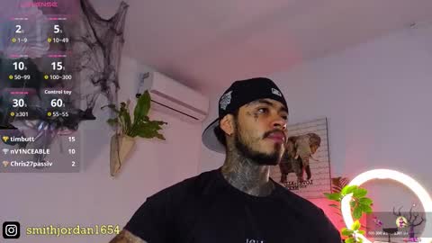 Snapshot of jordansmiith_ chatting on 10/27/25, 10:25 Jordan Smith online show from 10/27/25, 10:25