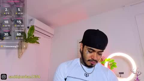 Snapshot of jordansmiith_ chatting on 10/28/25, 10:12 Jordan Smith online show from 10/28/25, 10:12