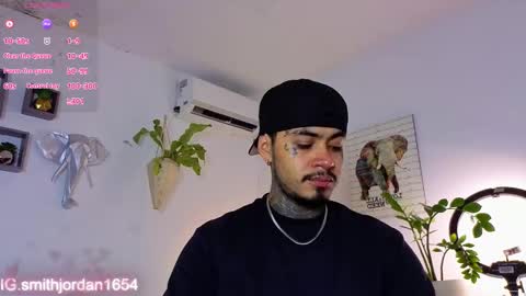 Snapshot of jordansmiith_ chatting on 11/17/25, 08:14 Jordan Smith online show from 11/17/25, 08:14