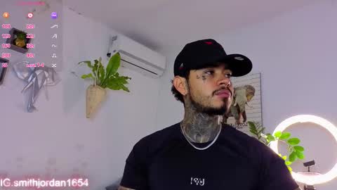 Snapshot of jordansmiith_ chatting on 11/29/25, 09:29 Jordan Smith online show from 11/29/25, 09:29