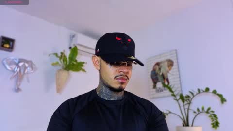 Snapshot of jordansmiith_ chatting on 12/16/25, 08:36 Jordan Smith online show from 12/16/25, 08:36