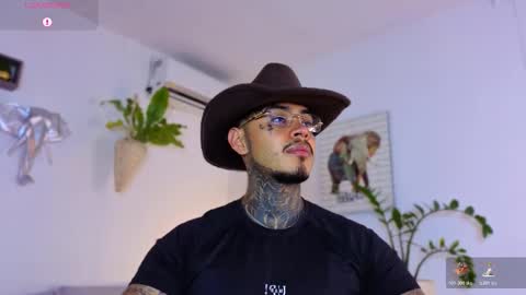 Snapshot of jordansmiith_ chatting on 12/17/25, 09:10 Jordan Smith online show from 12/17/25, 09:10