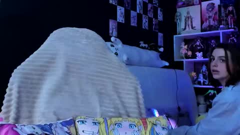 Rose online show from 12/13/25, 08:14