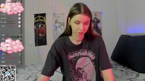 Mila online show from 02/11/25, 02:46