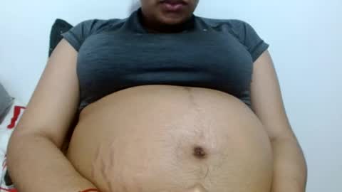 Snapshot of jose_ruiz1 chatting on 02/09/25, 04:36 jose y carolina online show from 02/09/25, 04:36