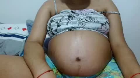 Snapshot of jose_ruiz1 chatting on 02/25/25, 09:35 jose y carolina online show from 02/25/25, 09:35