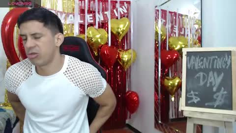 jose_rumbero91 online show from 02/15/25, 12:01